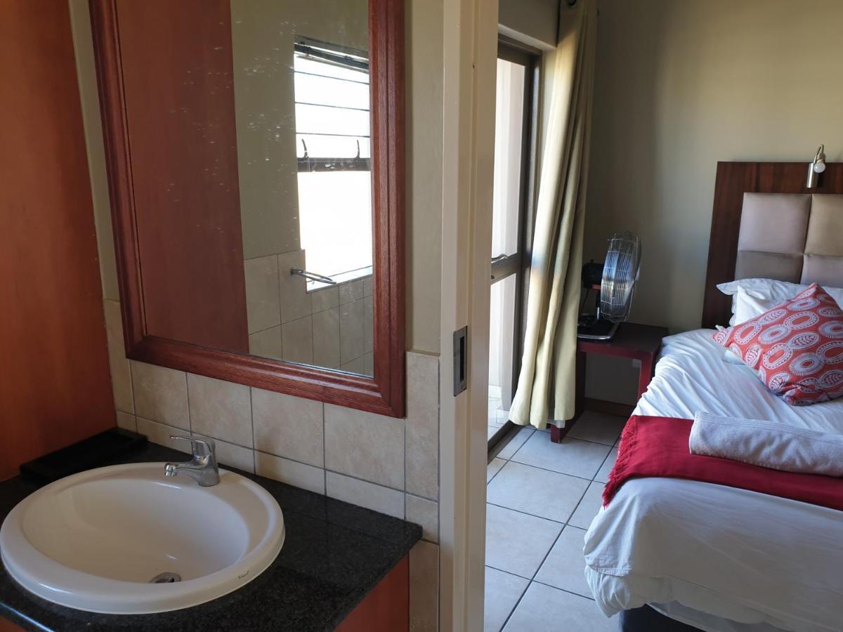Grosvenor Apartments Pretoria-Noord Extérieur photo