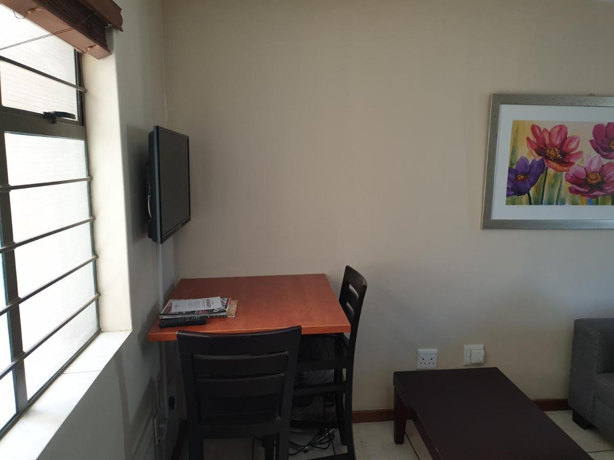 Grosvenor Apartments Pretoria-Noord Extérieur photo